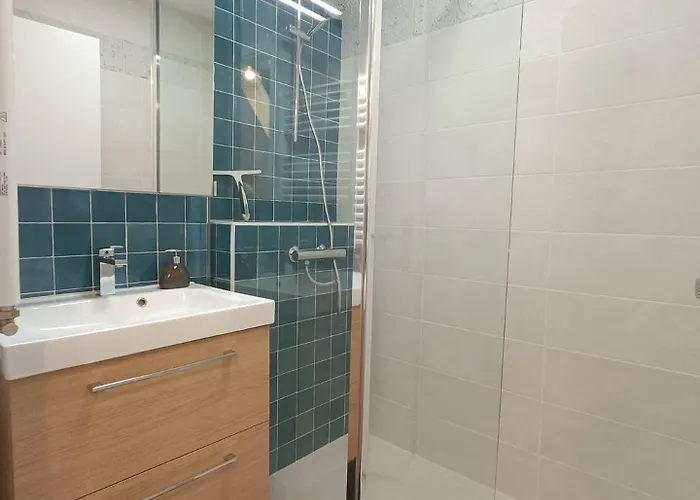 Triplexe Cosy Proche Cathedrale Apartamento Angulema